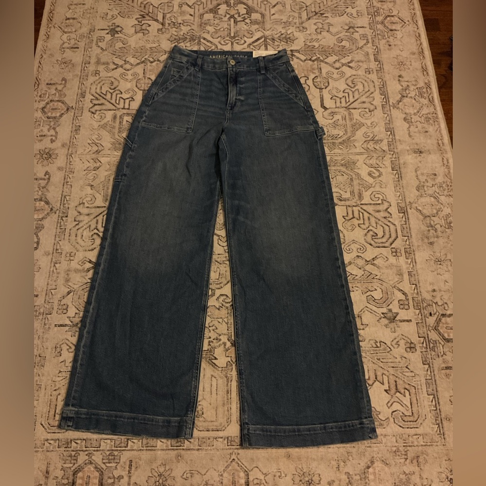 AMERICAN EAGLE